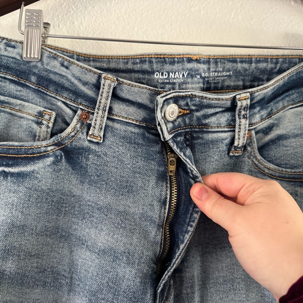 High-Waisted O.G. Straight Extra Stretch Ripped Cut-Off Jeans Women Size 14 NWT - Picture 7 of 11